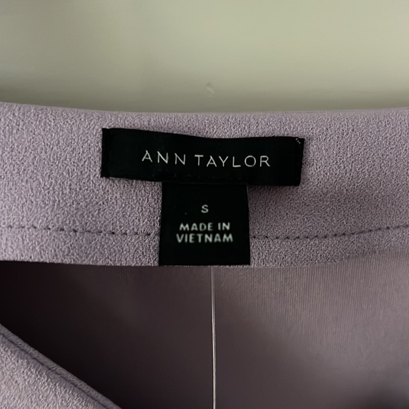 Ann Taylor lavender fitted blouse - Picture 2 of 6
